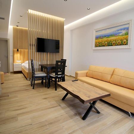 Alis Apartments Saranda Kültér fotó